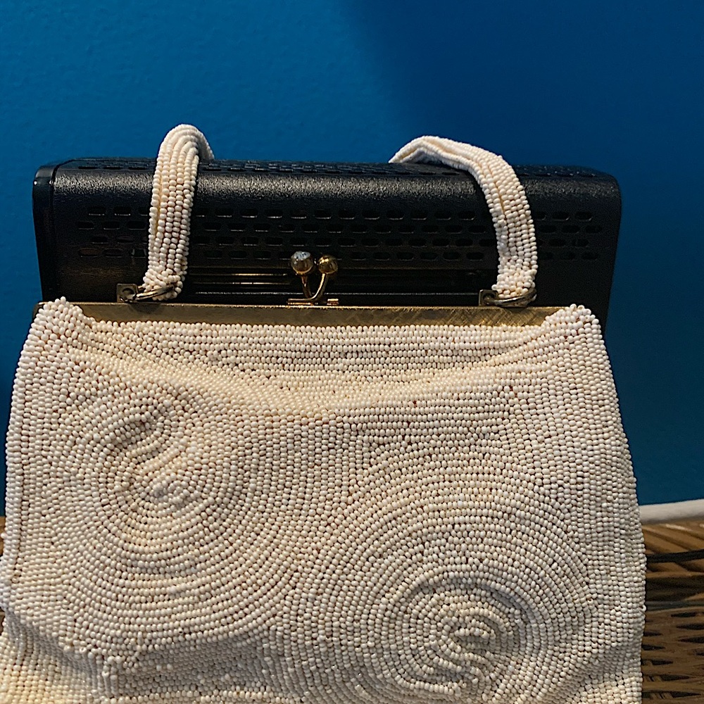 Saks fifth avenue rare vintage beaded evening purse - Picture 3 of 6